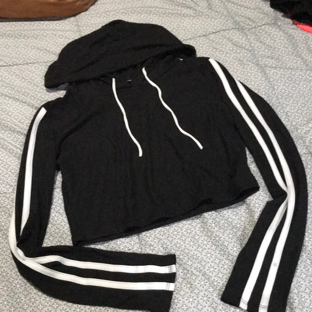 Crop top long sleeve size Large